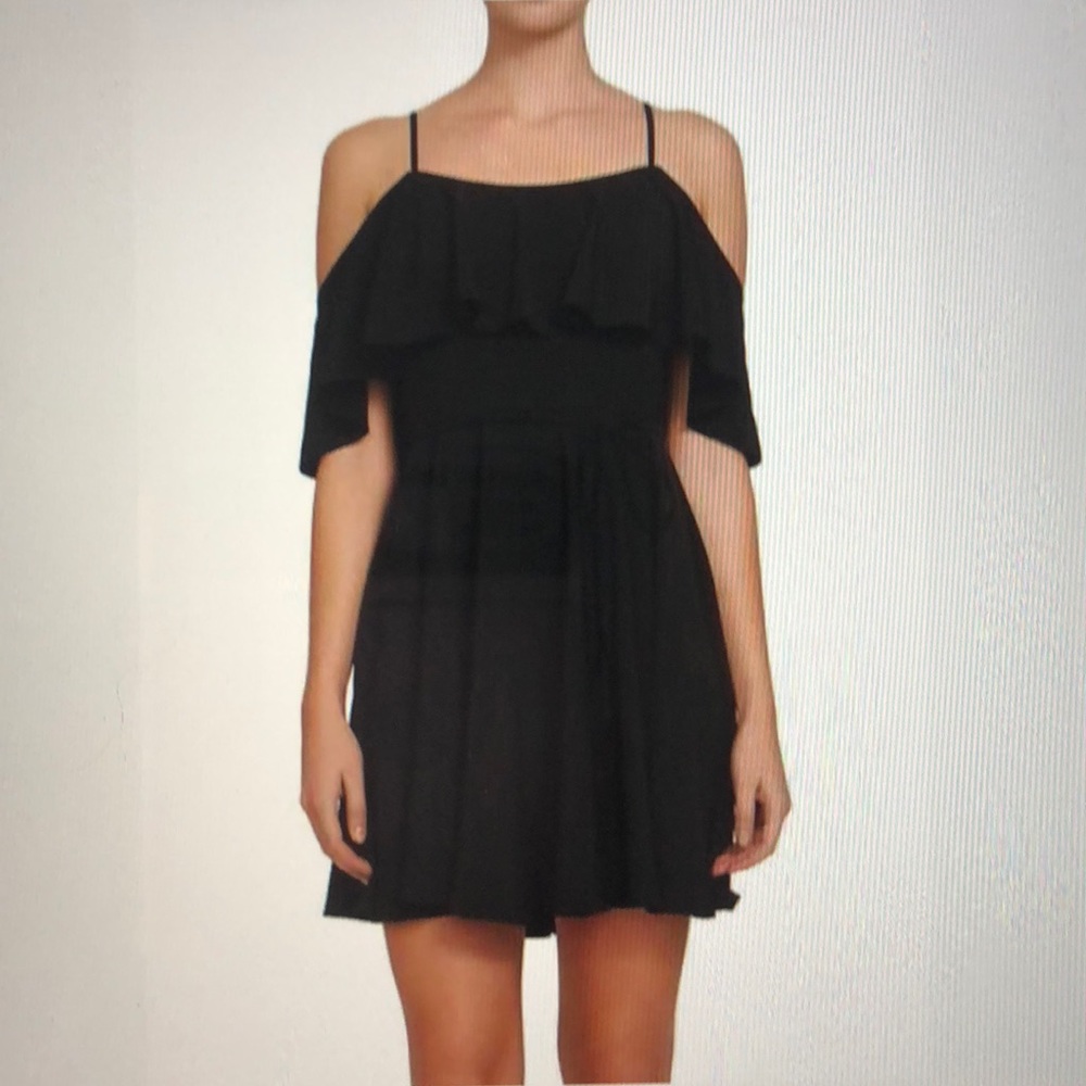Cece Cynthia Steffens Black dress!